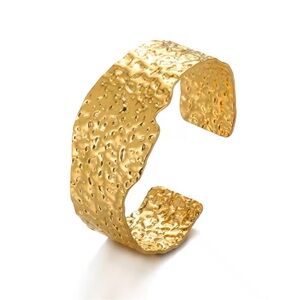 Hammered Adjustable Cuff Bracelet | 18k PVD Gold-Plated Stainless Steel